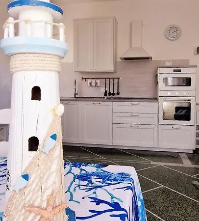 House Orilia In The And By The Sea *